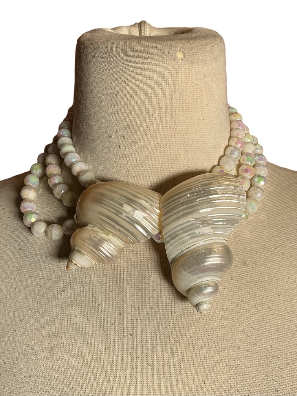 Vintage 80s Chunky Seashell Milk Glass Beaded Chunky Necklace